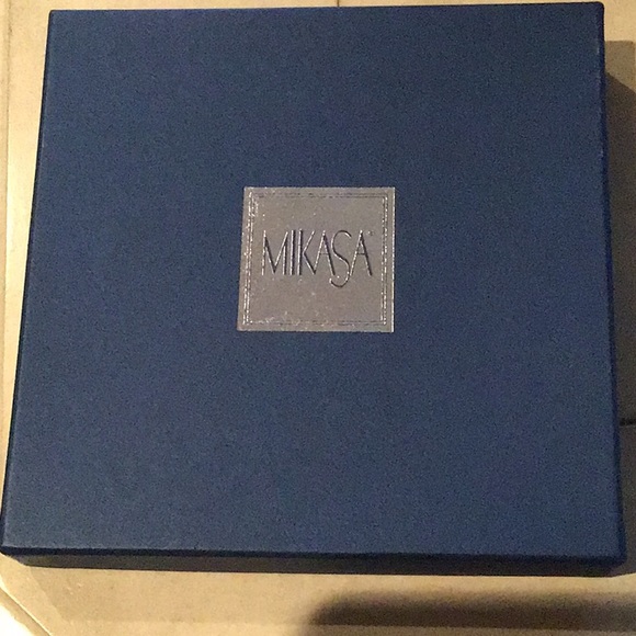 Mikasa Heart Shape Cardinal Ornament - Picture 3 of 5